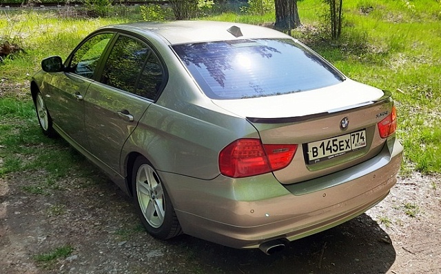BMW 320i