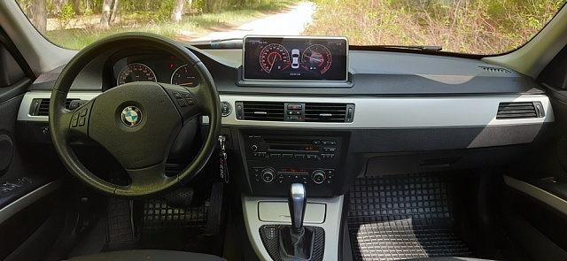 BMW 320i