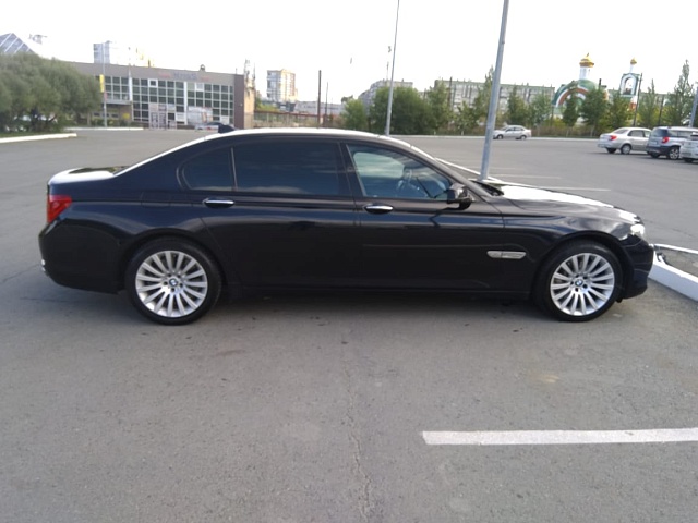 BMW 750 Li X drive